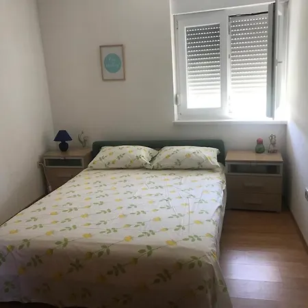 Apartament 34 *